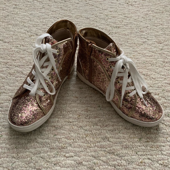 Girls Steve Madden Sneakers - Picture 1 of 4
